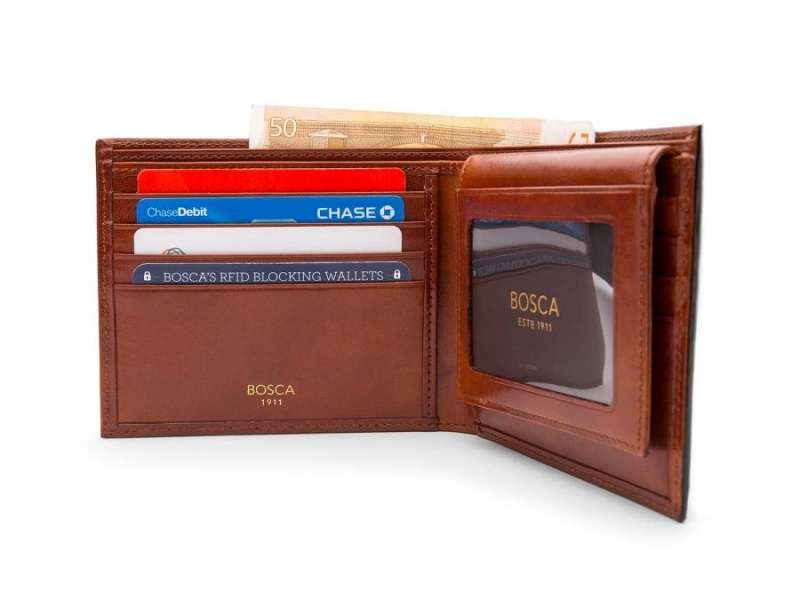 Bosca Euro Credit Wallet w/ ID Passcase Bruna | SEJBT29968